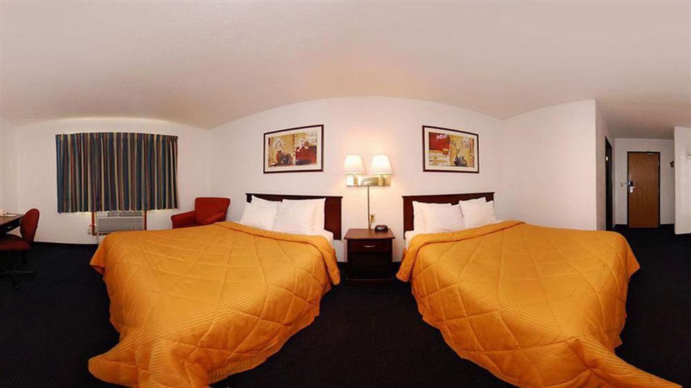 Baymont By Wyndham Ames Hotell Eksteriør bilde